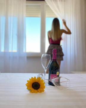Отель Borghetto Hotel  Санта Маринелла